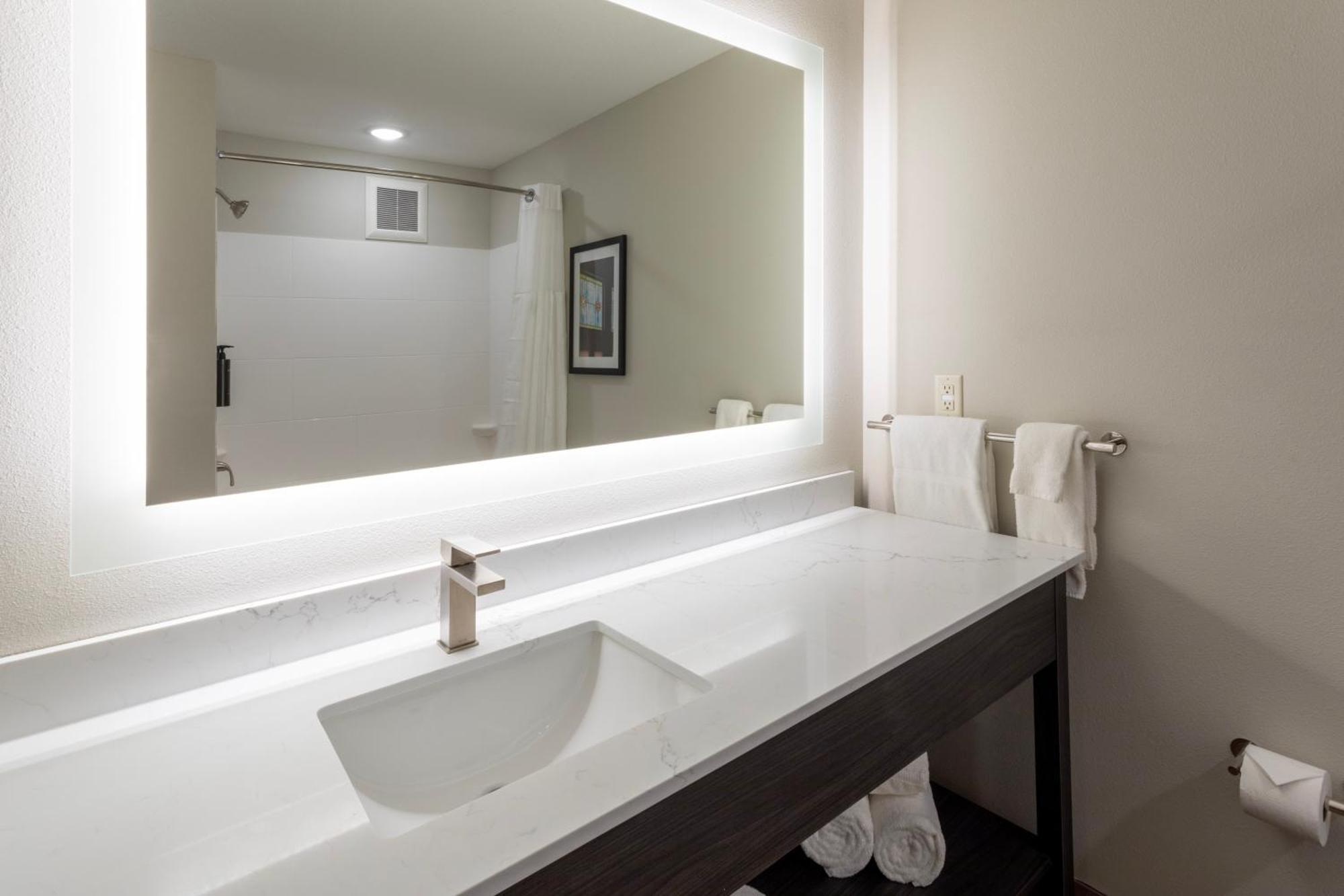 Grandstay Hotel & Suites Johnston-Des Moines, Ia 외부 사진